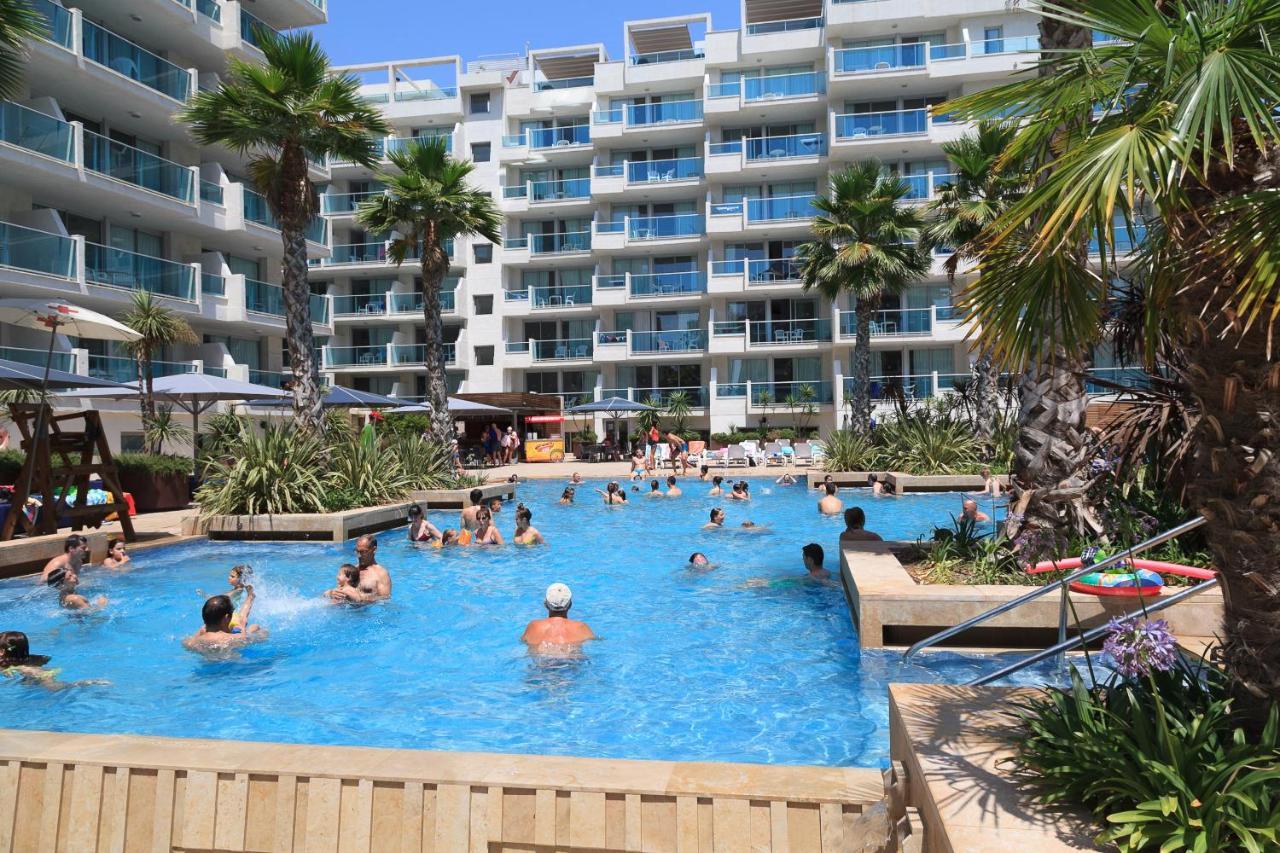 Uhc Acacias Apartment